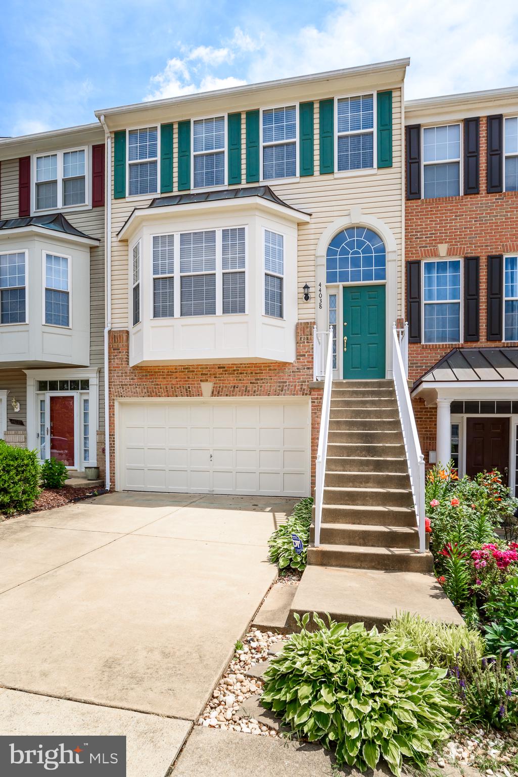 44038 Rising Sun Terrace Ashburn, VA 20147 - Photo 2 of 44 Gallery Image 2