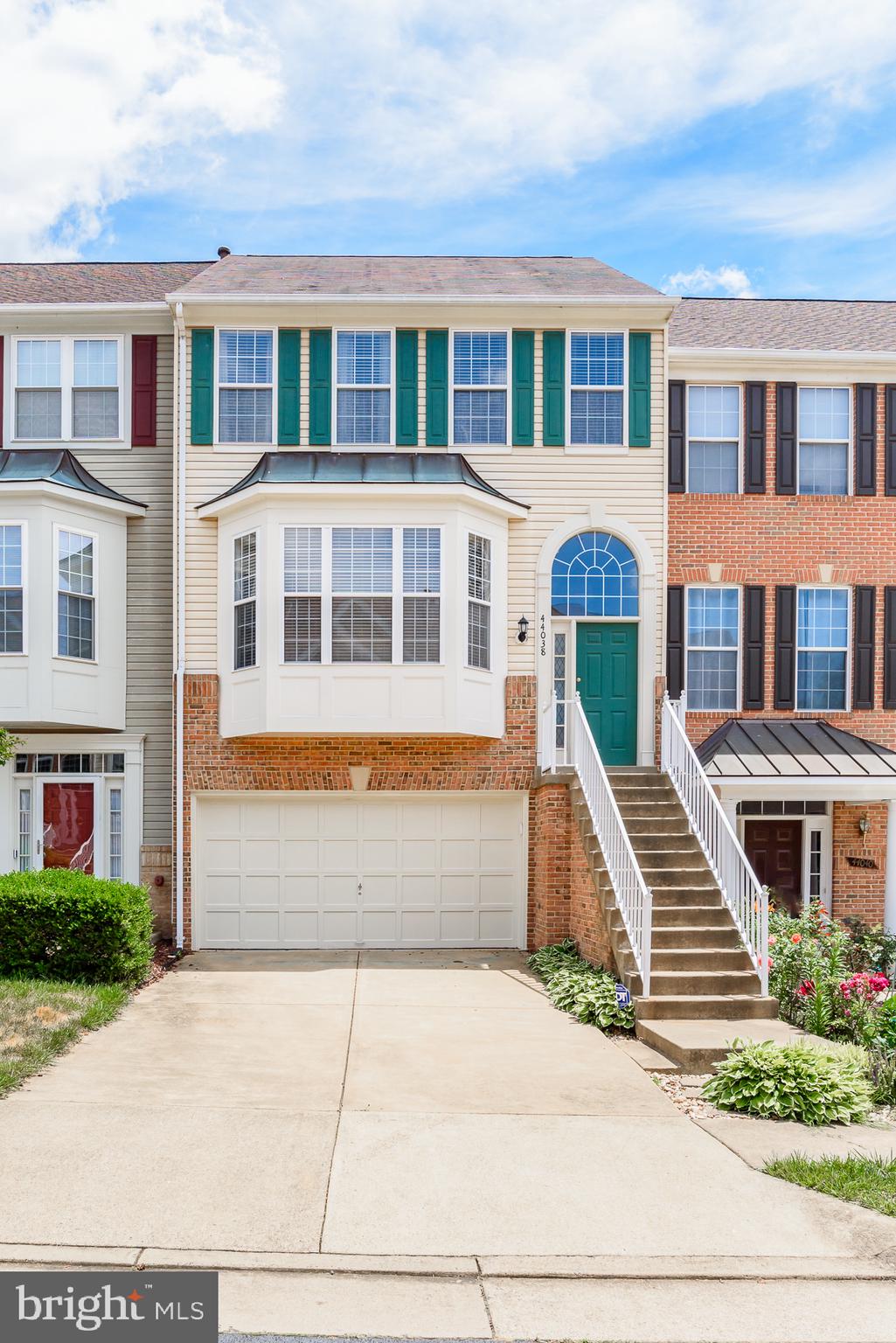 44038 Rising Sun Terrace Ashburn, VA 20147 - Photo 3 of 44 Gallery Image 3