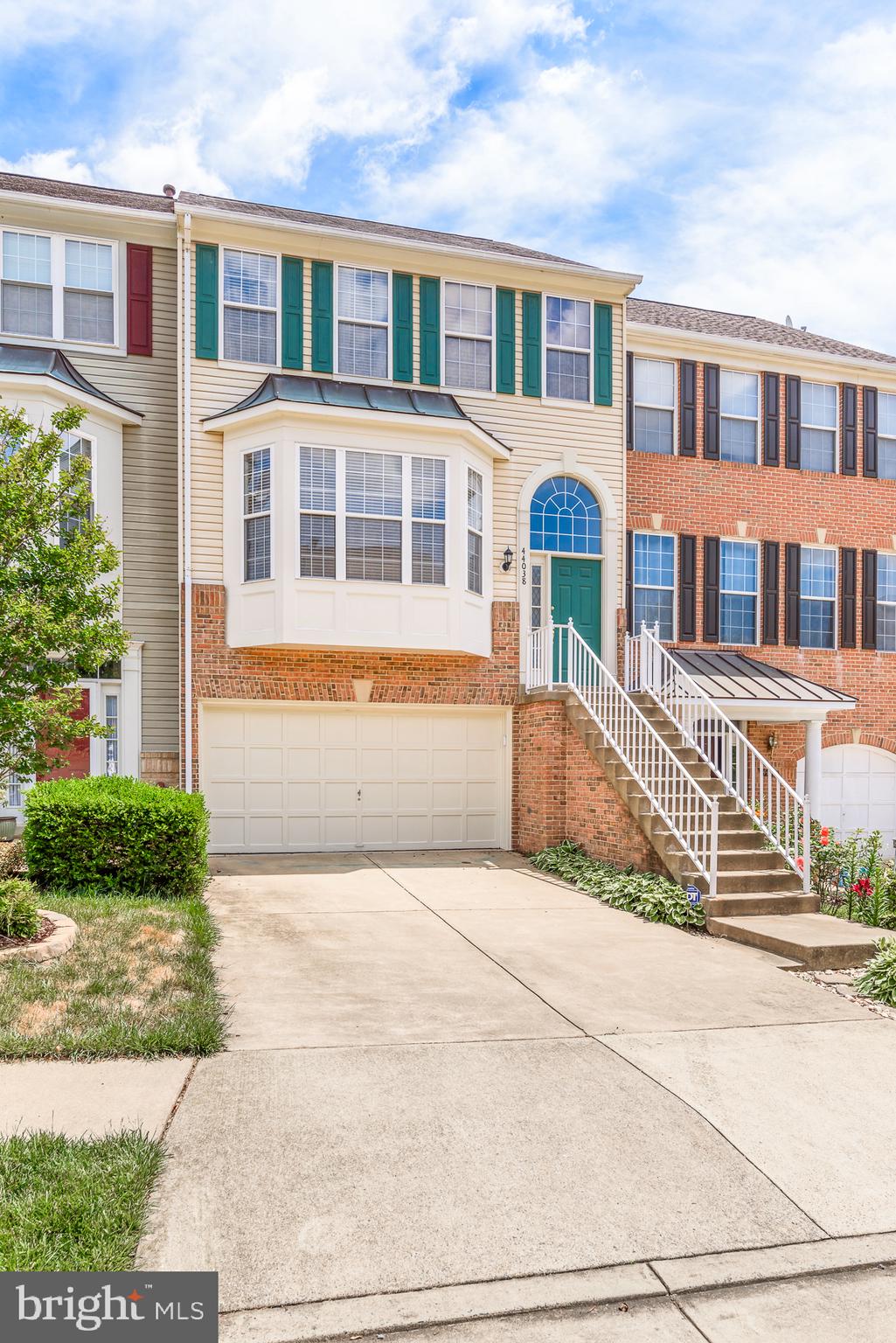 44038 Rising Sun Terrace Ashburn, VA 20147 - Photo 4 of 44 Gallery Image 4