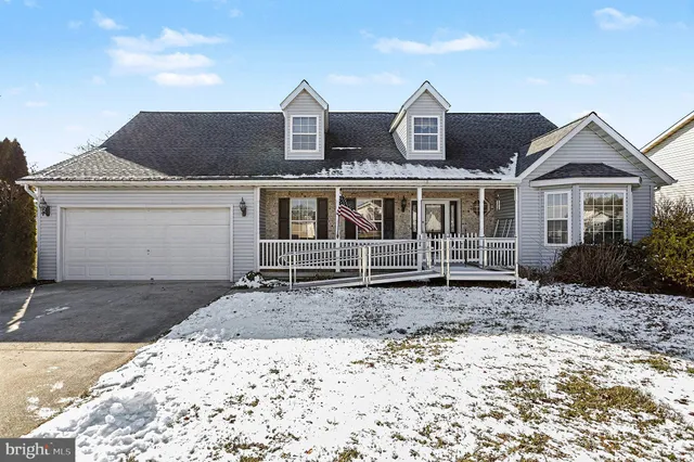 $360,000 | 1686 Taylor Drive, Hanover, PA 17331