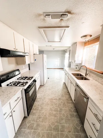 $220,000 | 545 Dovewood Court, Coalinga, CA 93210