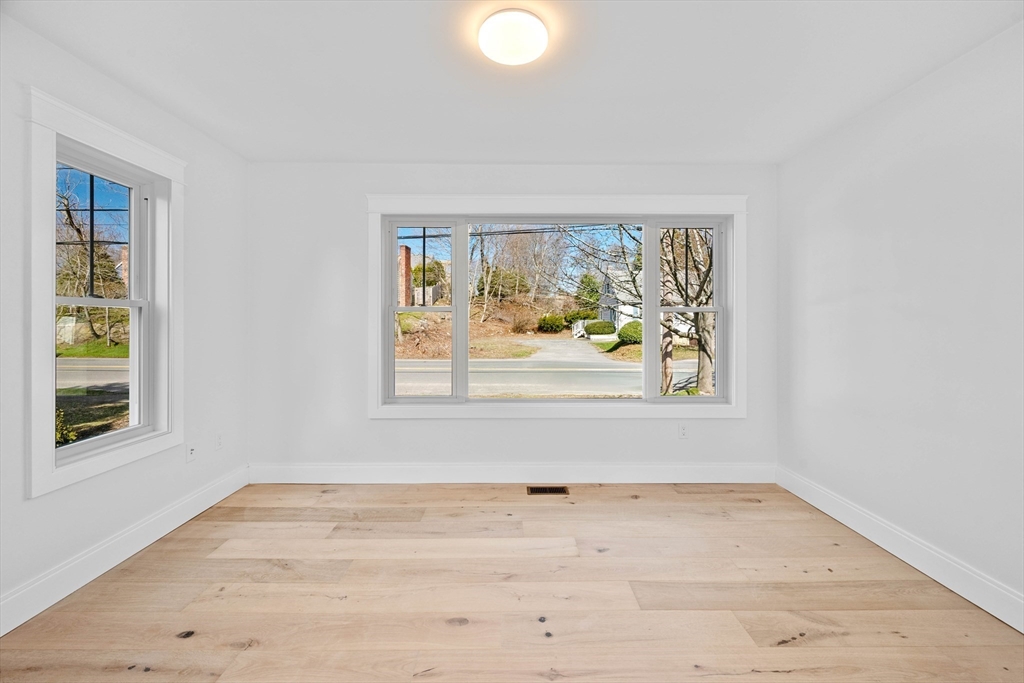 204 Green Street Marblehead, MA 01945 - Photo 12 of 36