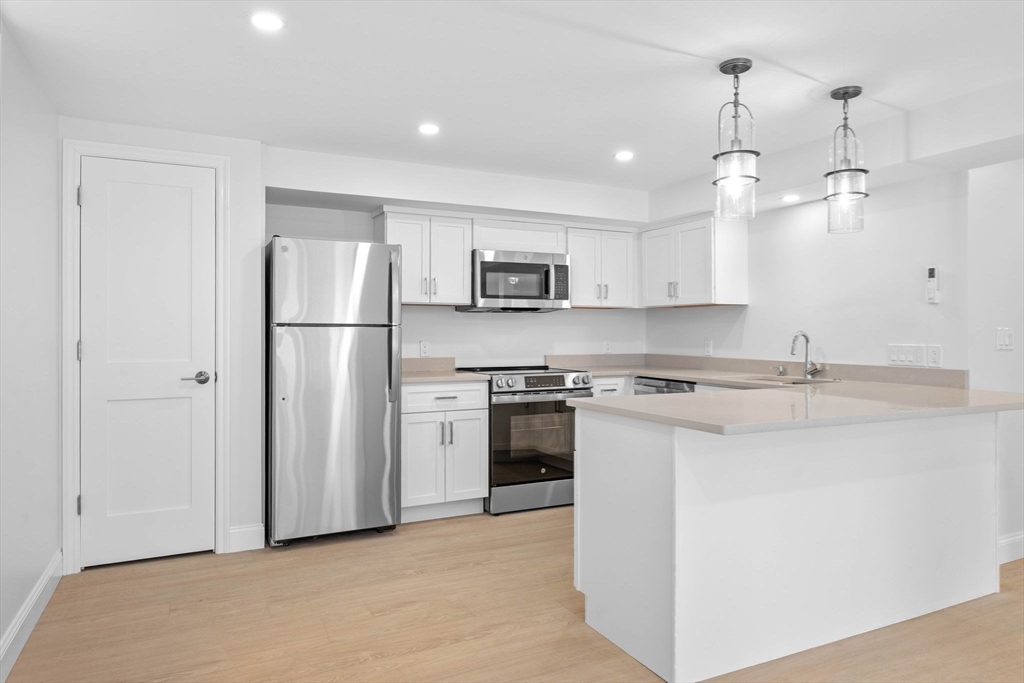 204 Green Street Marblehead, MA 01945 - Photo 30 of 36