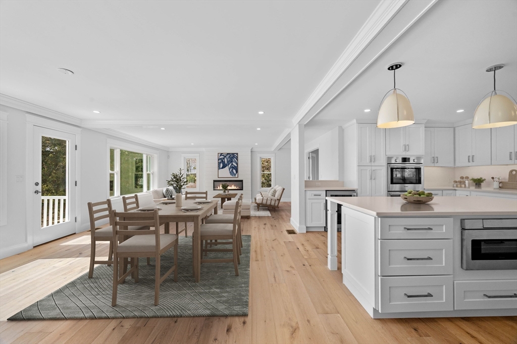 204 Green Street Marblehead, MA 01945 - Photo 3 of 36