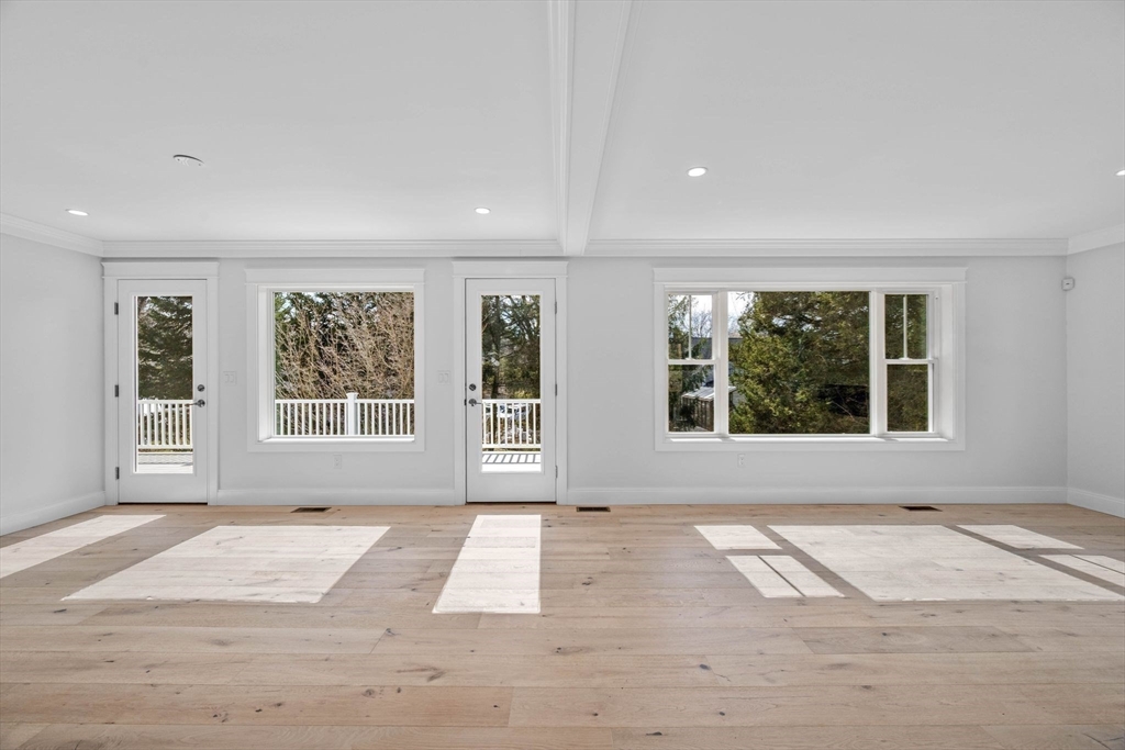 204 Green Street Marblehead, MA 01945 - Photo 8 of 36