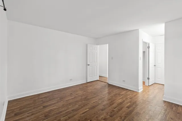 $2,200 | 850 Sheldon Court, Unit D, Wheaton, IL 60189