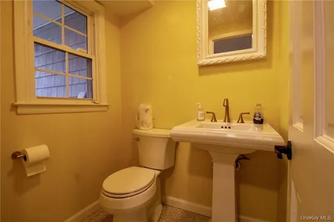 $7,000 | 4 Susan Court, White Plains, NY 10605
