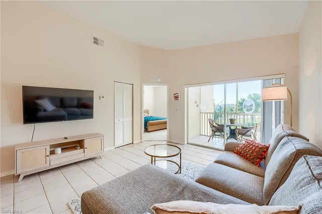 $212,000 | 4241 Bellasol Circle, Unit 1922, Fort Myers, FL 33916