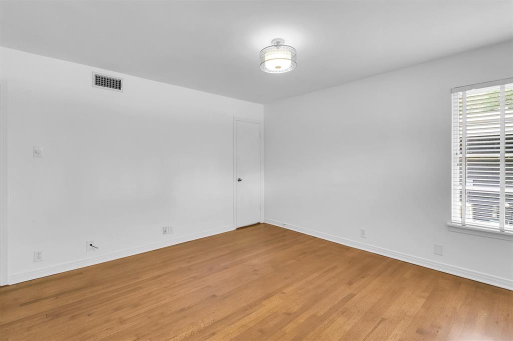 5024 Rexton Lane Dallas, TX 75214 - Photo 26 of 33