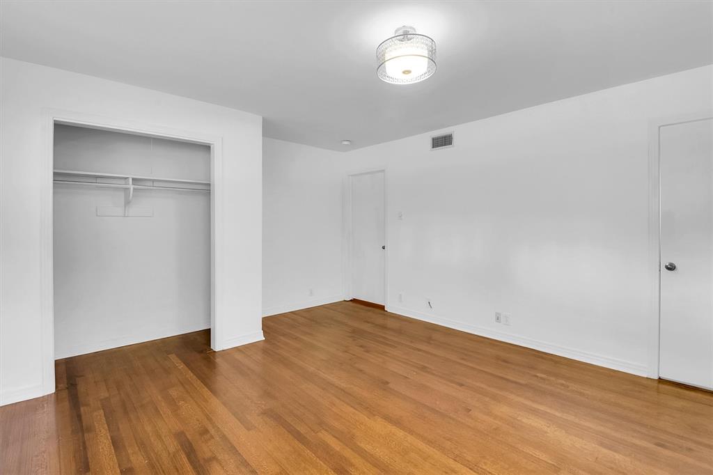 5024 Rexton Lane Dallas, TX 75214 - Photo 27 of 33