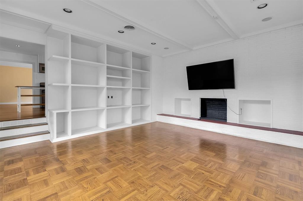 5024 Rexton Lane Dallas, TX 75214 - Photo 6 of 33