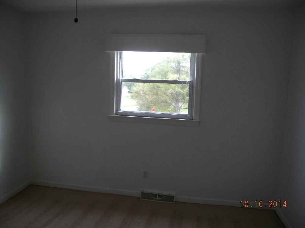 638 Water Oak Road Roanoke, VA 24019 - Photo 13 of 19 DSCN7886