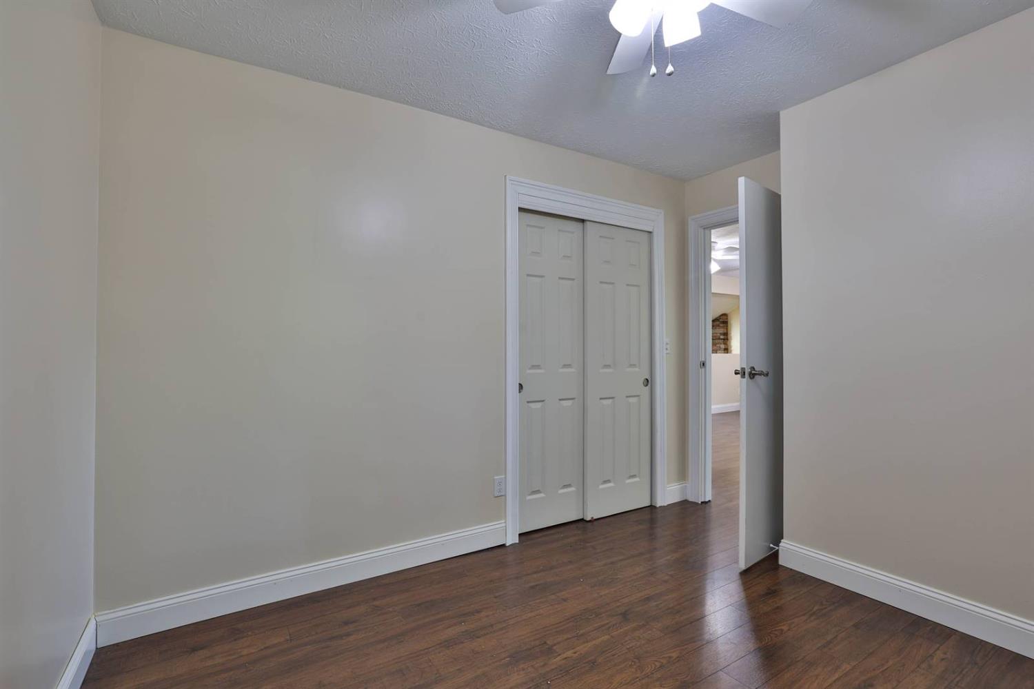 2352 Banberry Court Lawrenceburg, IN 47025 - Photo 17 of 48