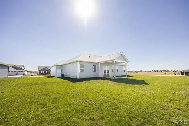 $535,000 | 400 Rumsfeld Drive, Troy, IL 62294