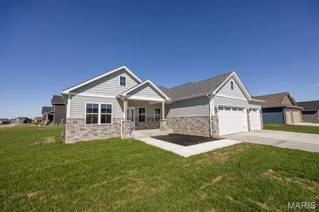 $535,000 | 400 Rumsfeld Drive, Troy, IL 62294