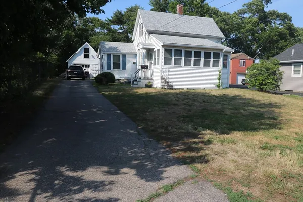 $1,800 | 844 Washington Street, Weymouth, MA 02189