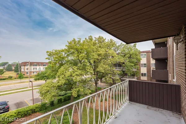 $1,950 | 1301 South Finley Road, Unit 311, Lombard, IL 60148