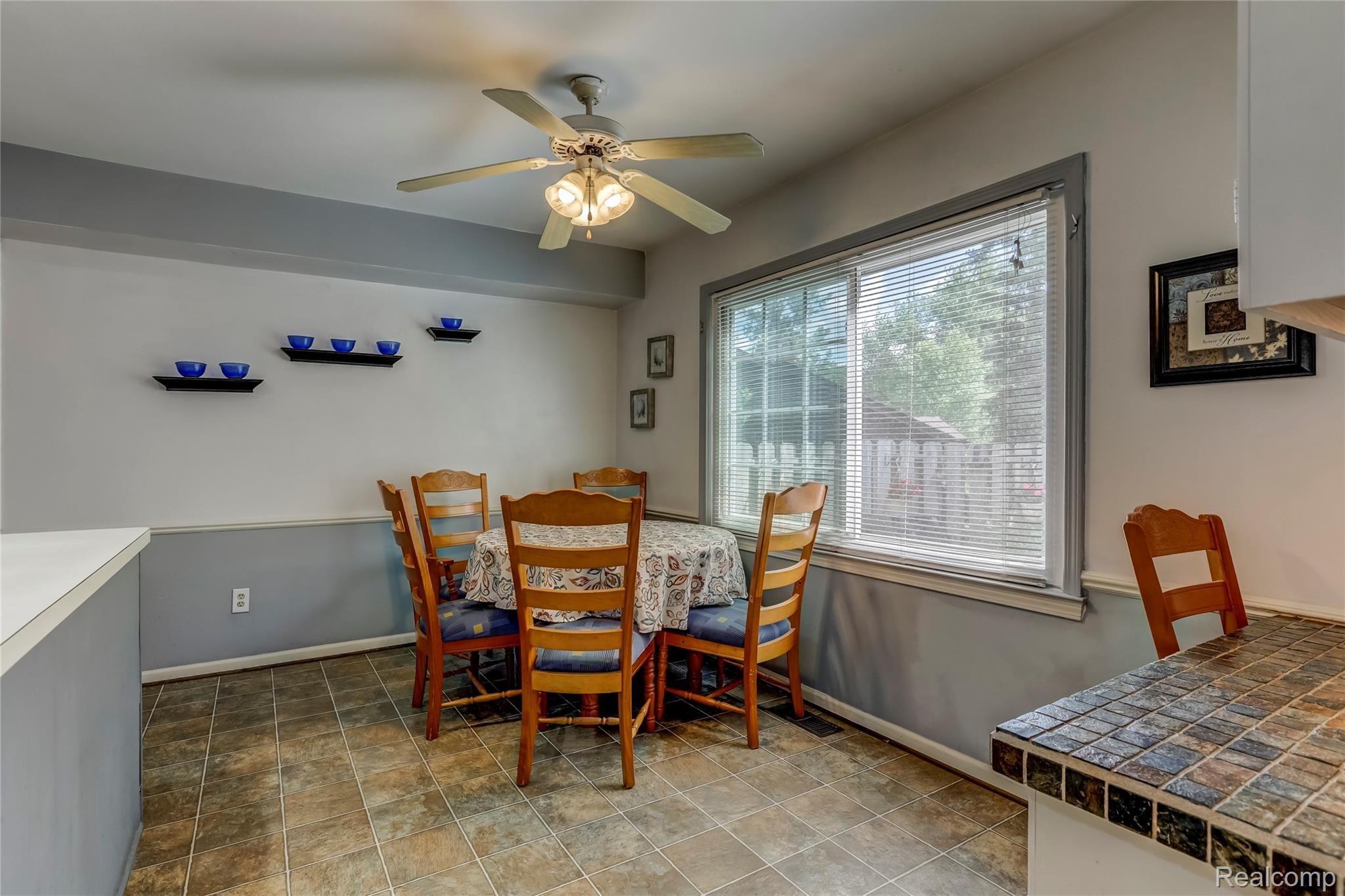 2496 Wickfield Road West Bloomfield, MI 48323 - Photo 9 of 32 2496 Wickfield Road, West Bloomfield Township, MI-15-FULL.jpg