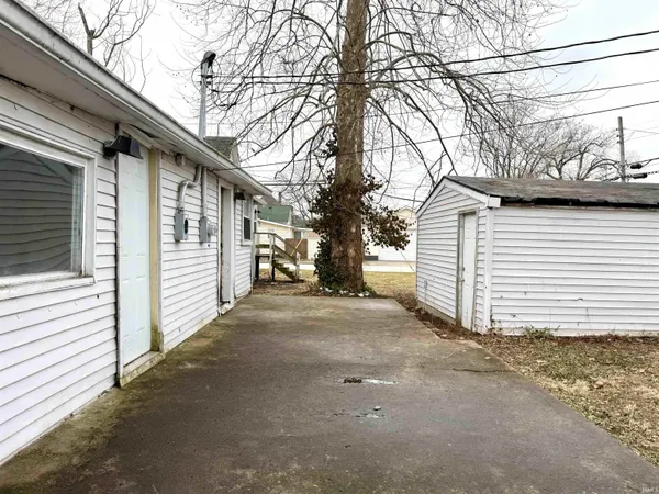 $120,000 | 328 East Mechanic Street, Shelbyville, IN 46176