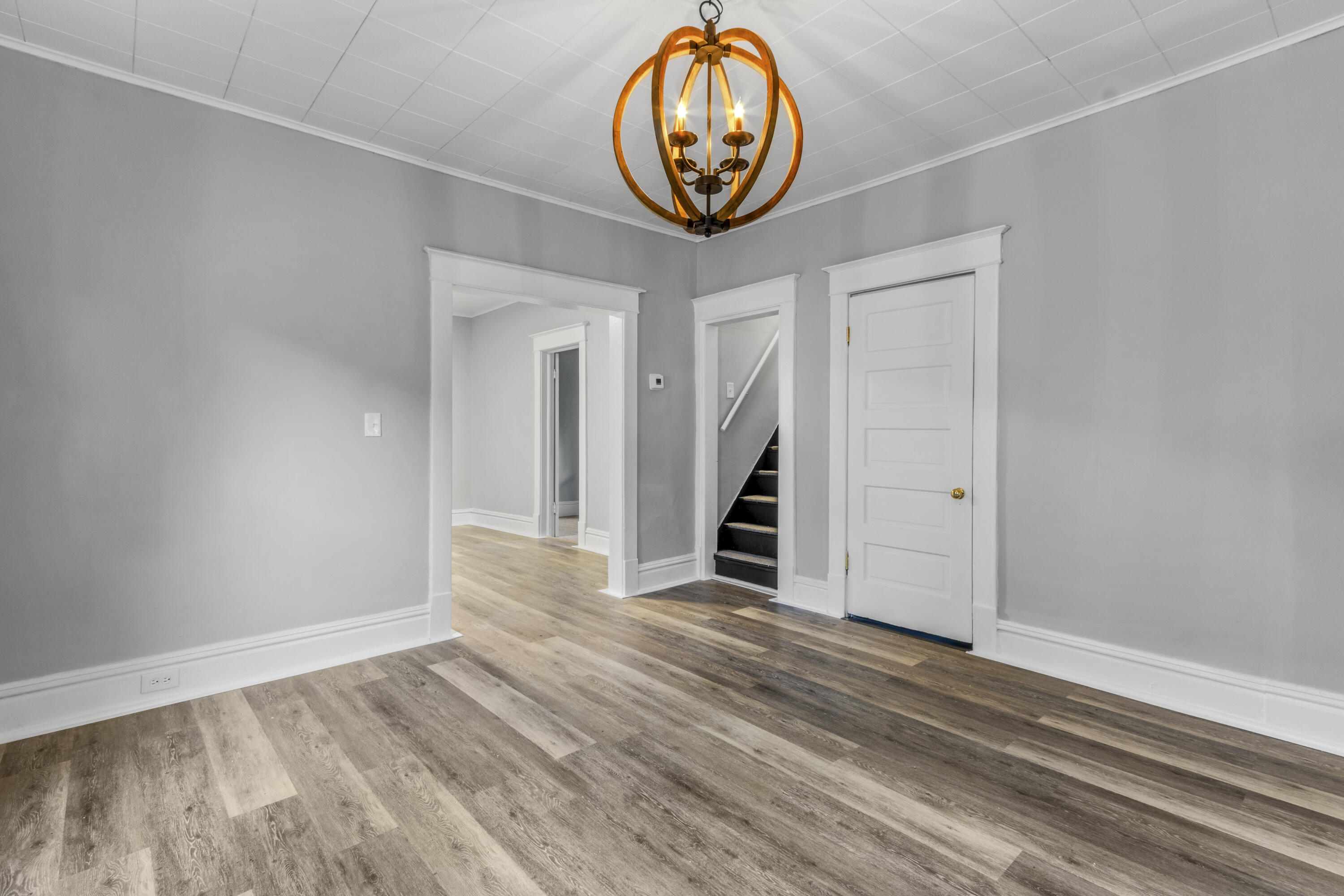 205 Lane Avenue Southwest Grand Rapids, MI 49504 - Photo 4 of 39 _L8A0072-HDR_1