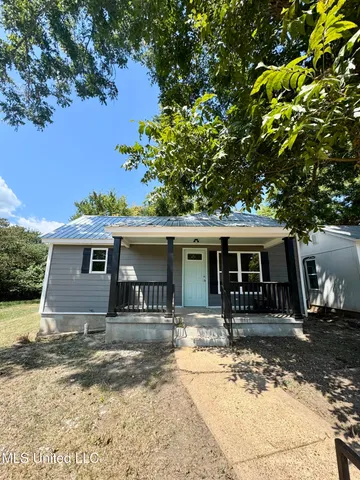 $164,999 | 182 Jarrott Street, Holly Springs, MS 38635