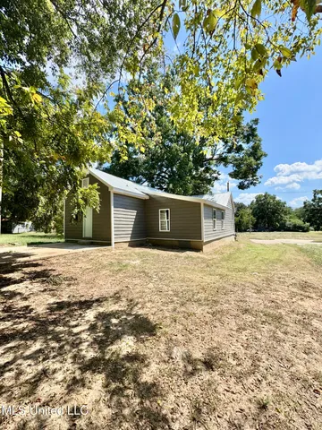 $164,999 | 182 Jarrott Street, Holly Springs, MS 38635