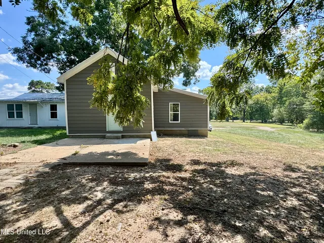 $164,999 | 182 Jarrott Street, Holly Springs, MS 38635