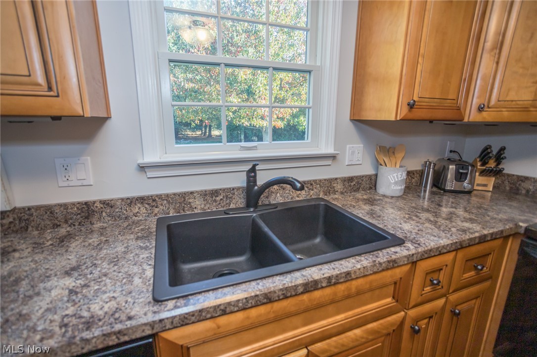 16872 Rabbit Run Drive Strongsville, OH 44136 - Photo 12 of 28 Gallery Image 12