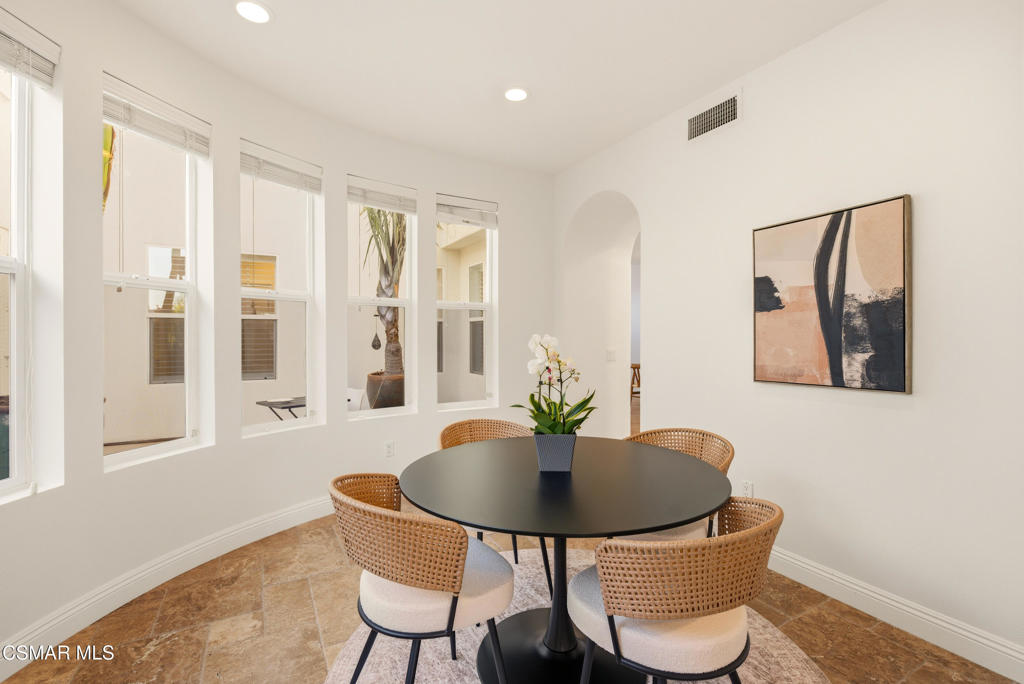 2424 Springbrook Street Thousand Oaks, CA 91362 - Photo 26 of 58