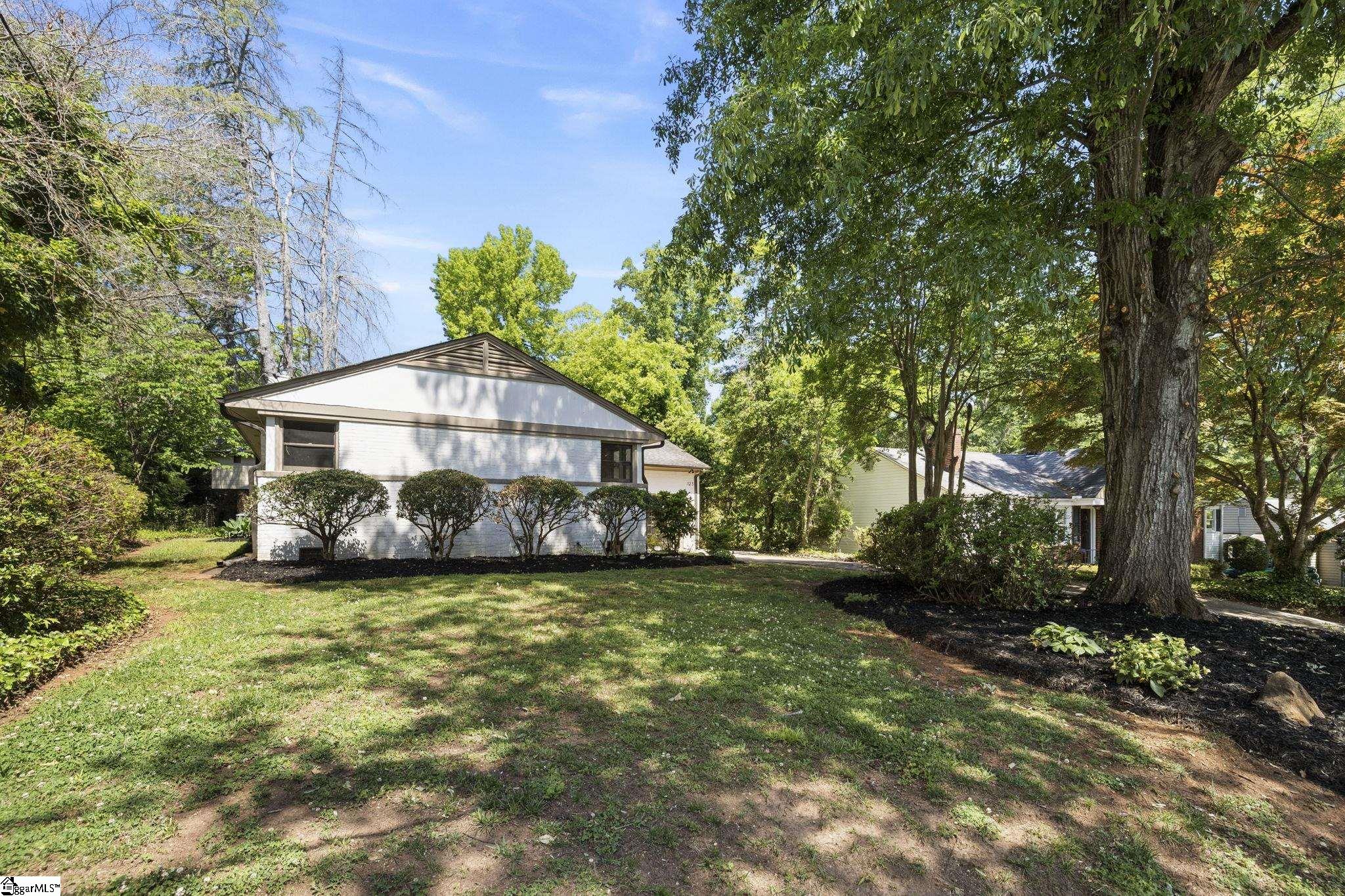 123 Ridgecrest Drive Greenville, SC 29609 - Photo 3 of 28 Gallery Image 3