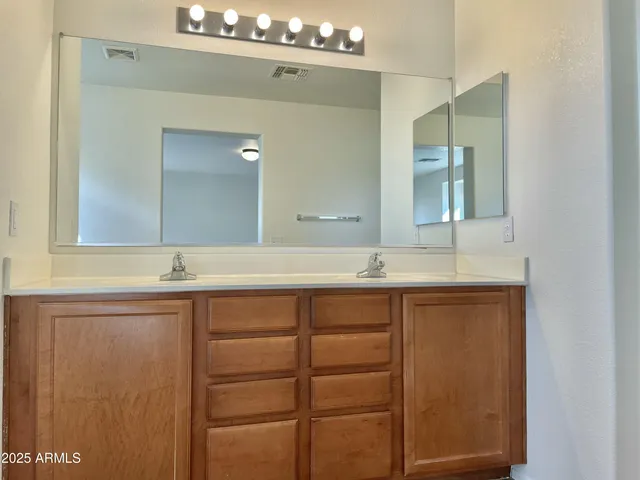 $2,295 | 3871 East Jasper Drive, Gilbert, AZ 85296