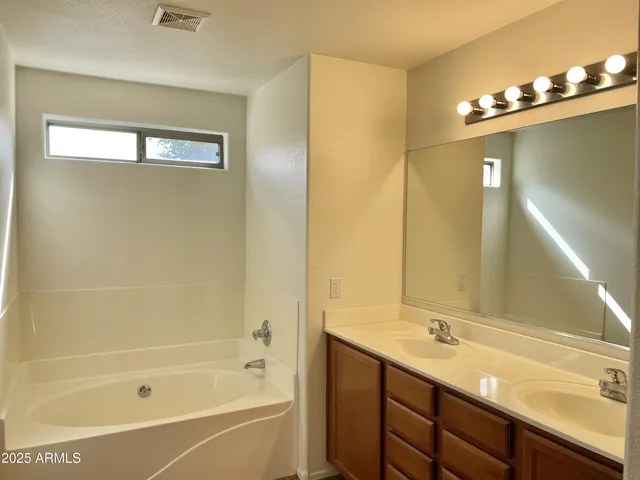 $2,295 | 3871 East Jasper Drive, Gilbert, AZ 85296