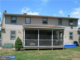 25 Collins Road Hamilton, NJ 08619 - Photo 12 of 12 Exterior Back