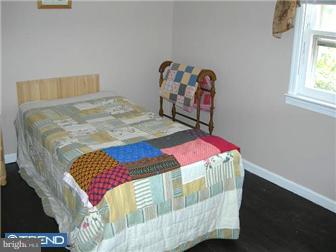 25 Collins Road Hamilton, NJ 08619 - Photo 9 of 12 Bedroom