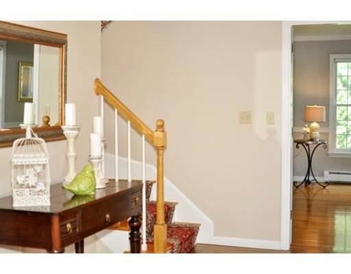 2 Crestview Road Bedford, MA 01730 - Photo 5 of 33 Gallery Image 5