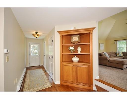 2 Crestview Road Bedford, MA 01730 - Photo 7 of 33 Gallery Image 7