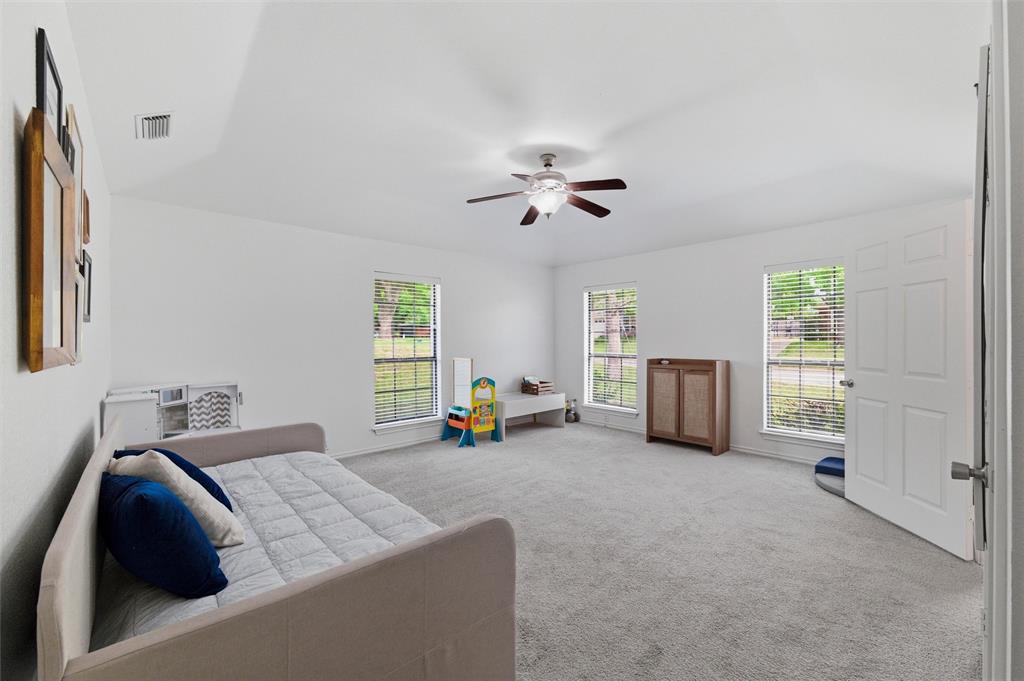 1132 Trinity Drive Benbrook, TX 76126 - Photo 17 of 40