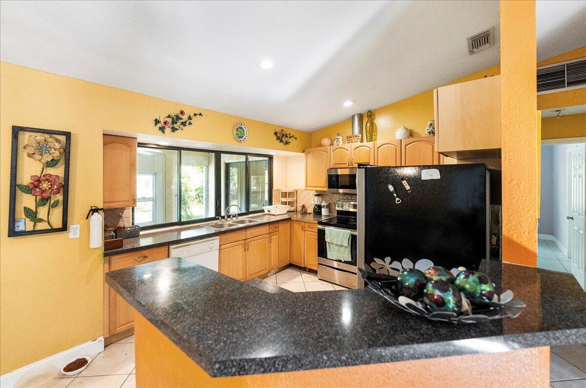 1801 Southwest Leafy Road Port St. Lucie, FL 34953 - Photo 11 of 31 10-DSC0891
