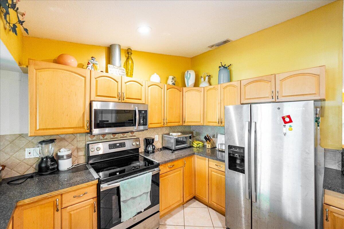 1801 Southwest Leafy Road Port St. Lucie, FL 34953 - Photo 10 of 31 16-Leafy-0019