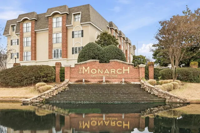 $2,100 | 5400 Park Avenue, Unit 422, Memphis, TN 38119