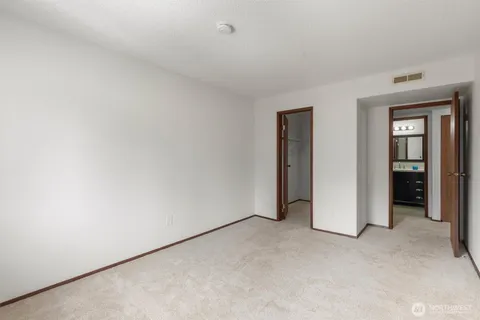 $399,000 | 16200 Northeast 12th Court, Unit D59, Bellevue, WA 98008