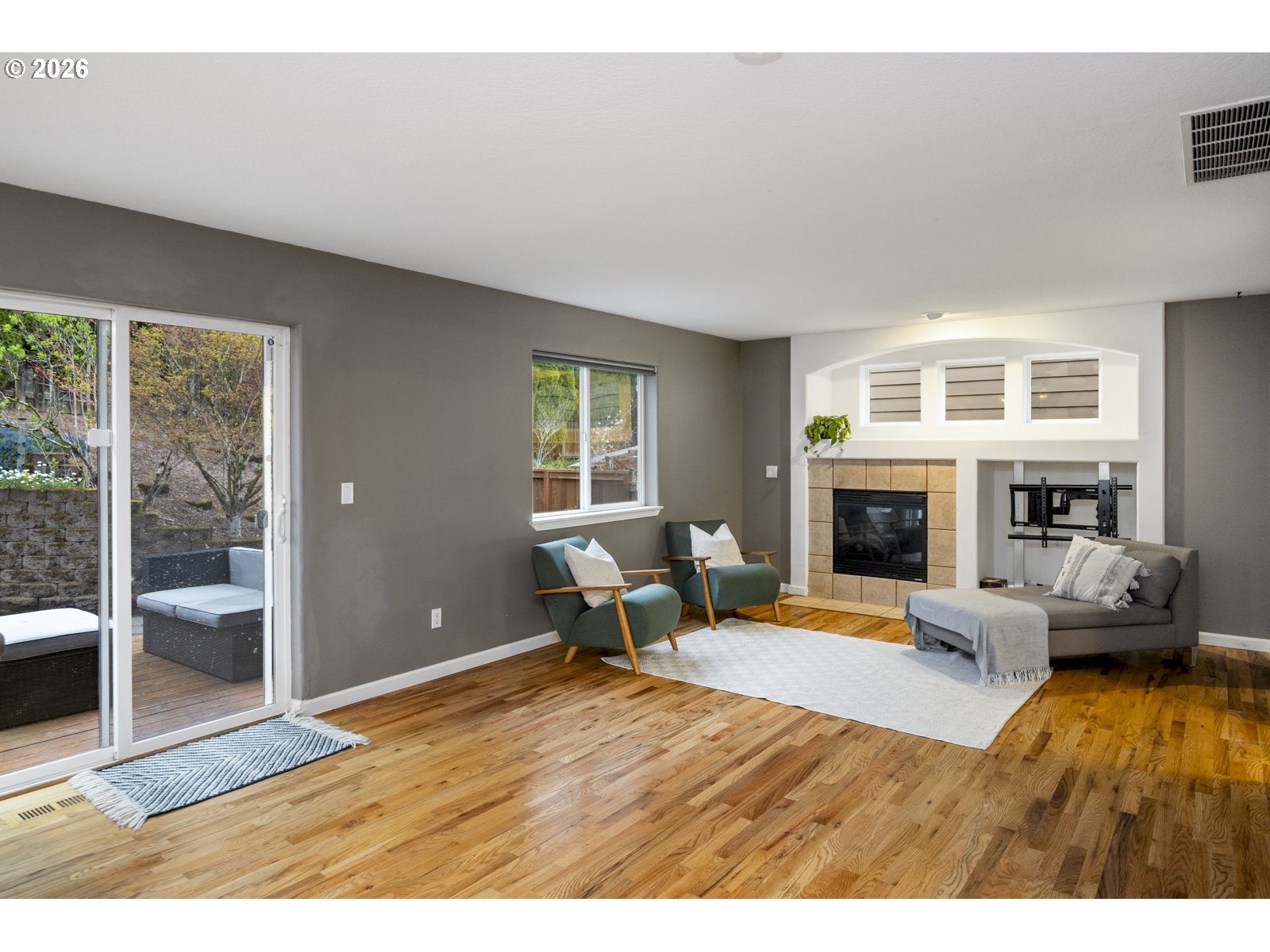 15729 Southeast Hawk Court Portland, OR 97236 - Photo 18 of 38