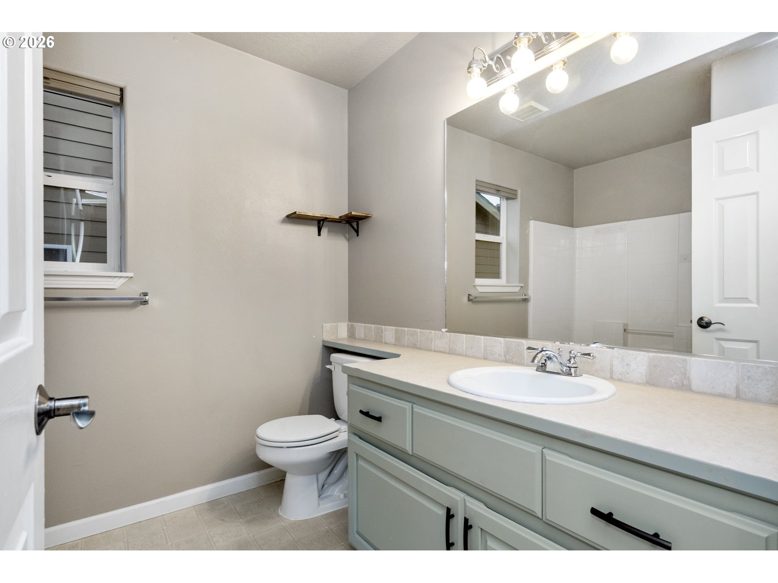 15729 Southeast Hawk Court Portland, OR 97236 - Photo 29 of 38