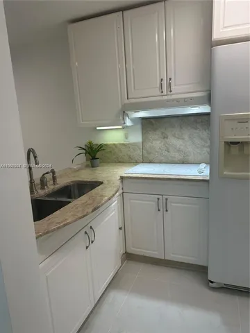 $2,000 | 210 Southwest 11th Street, Unit 506, Miami, FL 33130
