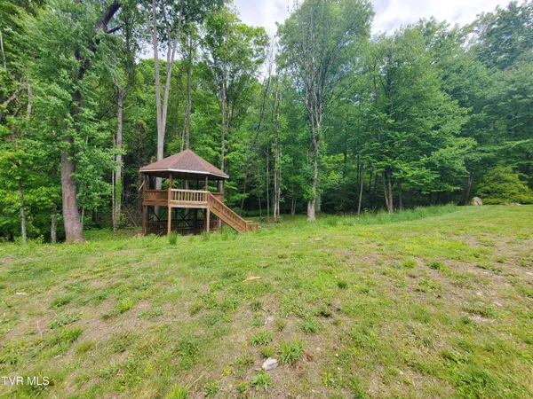 $115,000 | 206 Toms Creek Drive, Unit 5, Roan Mountain, TN 37687