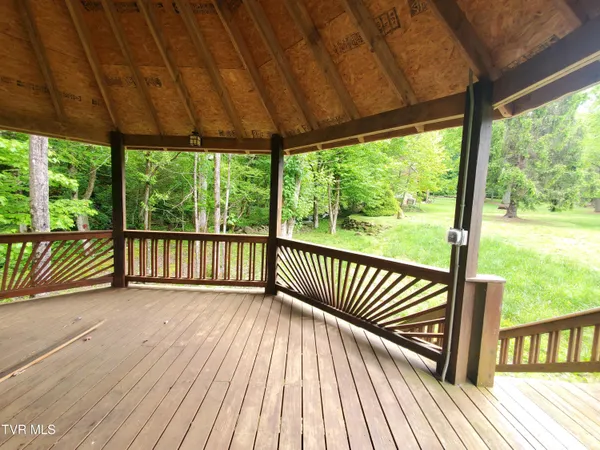 $115,000 | 206 Toms Creek Drive, Unit 5, Roan Mountain, TN 37687