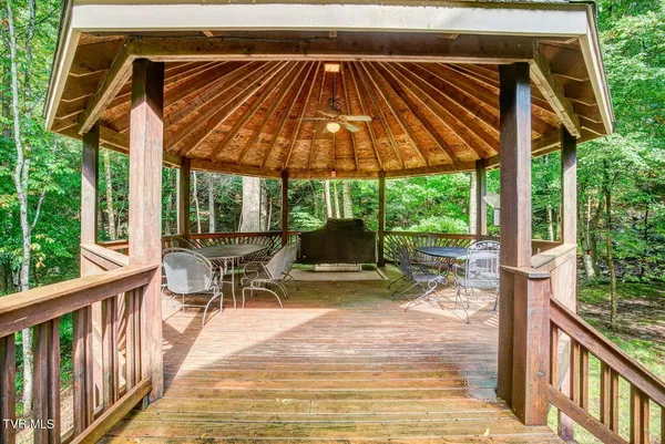 $115,000 | 206 Toms Creek Drive, Unit 5, Roan Mountain, TN 37687