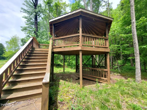 $115,000 | 206 Toms Creek Drive, Unit 5, Roan Mountain, TN 37687