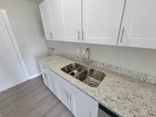 $1,650 | 4909 Holloway Drive, Houston, TX 77048