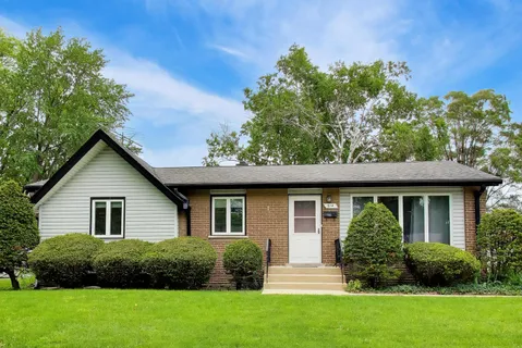 $250,000 | 914 Coach Road, Homewood, IL 60430